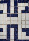 Plancha de gresite Mix azul y blanco C11 23 x 23 mm para reparaciones de piscina